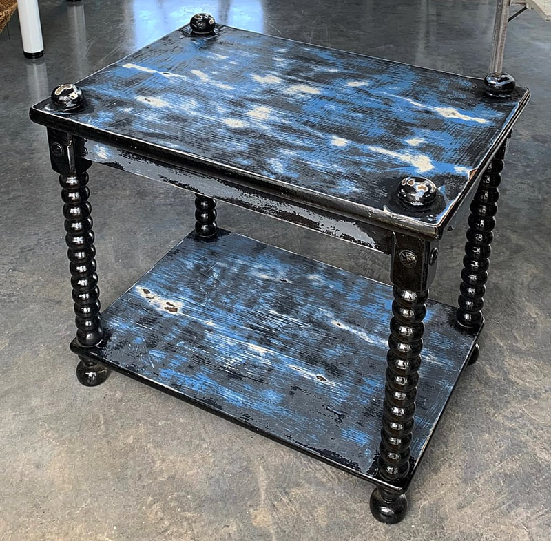 Masculine painted table.